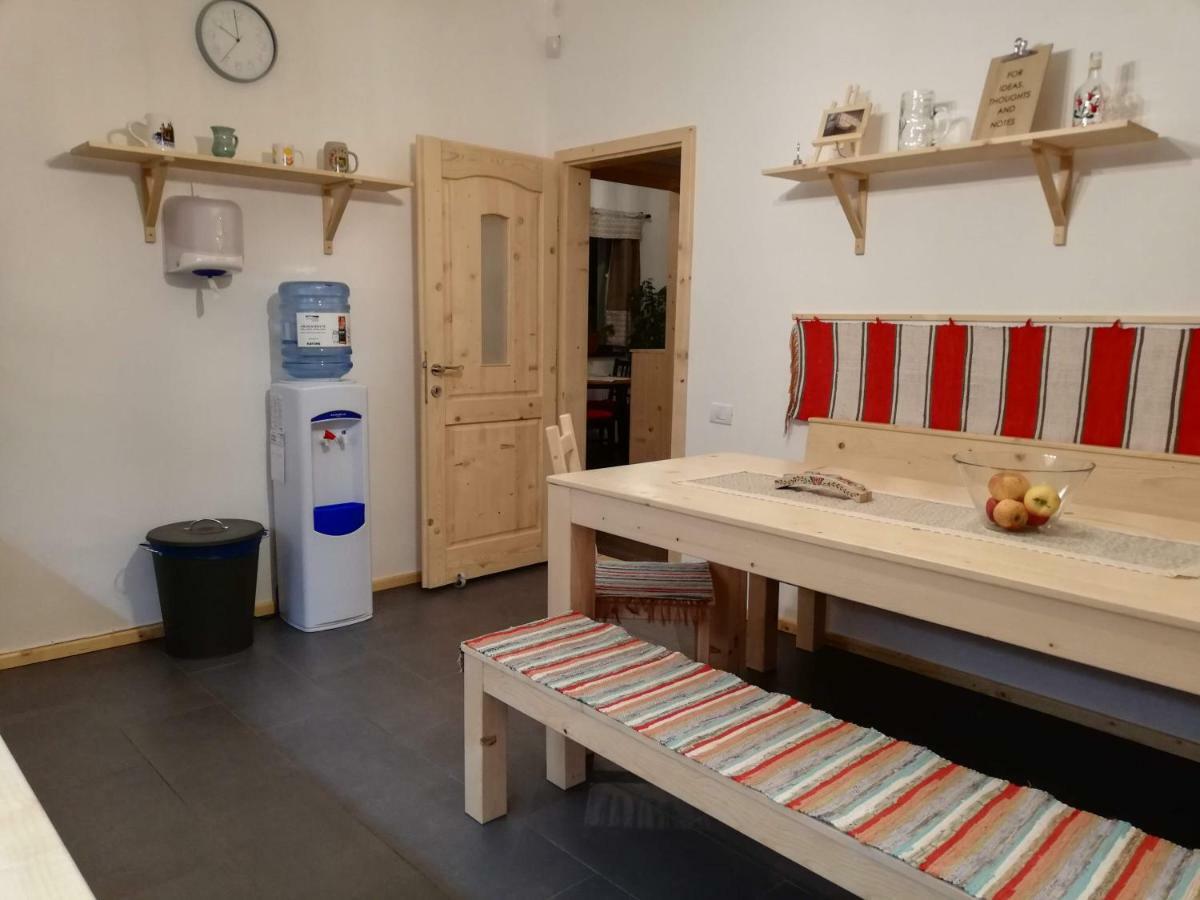 Zozo Hostel Braşov Dış mekan fotoğraf