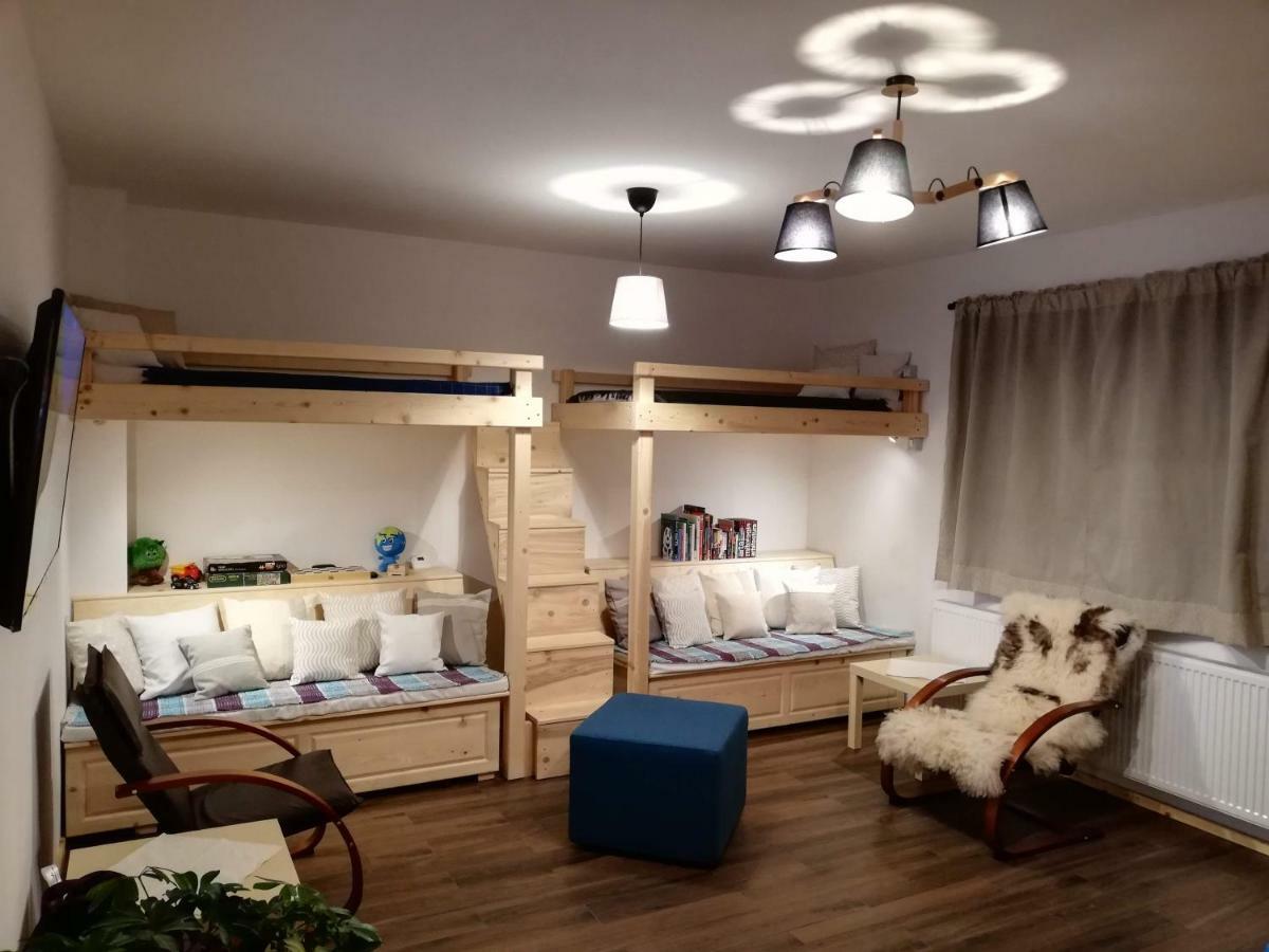 Zozo Hostel Braşov Dış mekan fotoğraf